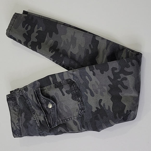 Mossimo Denim Gray Camo High Rise Jegging SZ 2 - Picture 5 of 15
